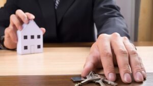 Более трети россиян обращались к риелторам